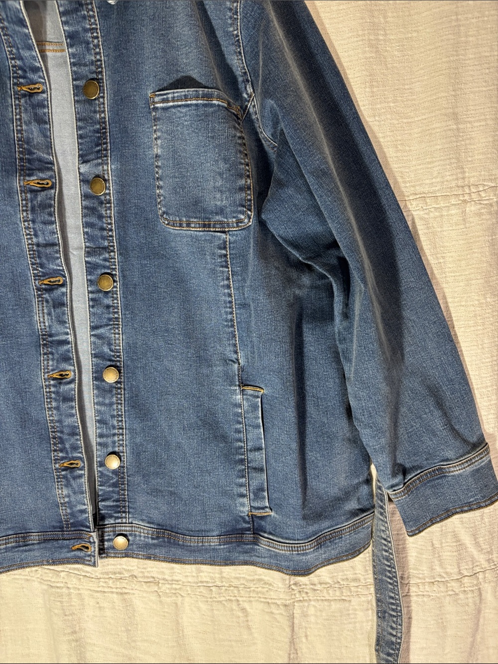 Isaac Mizrahi Dark Blue Denim Jacket with Tie Belt - Picture 7 of 10